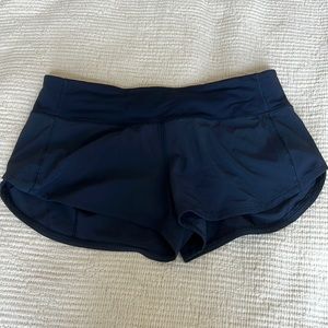 Lululemon shorty shorts Sz 6 Navy